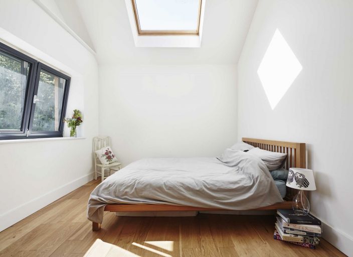 Very light and airy bedroom
