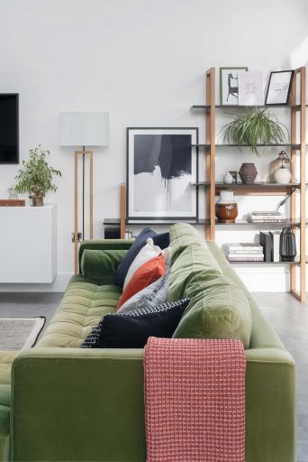 Kohtalo. Green Sofa