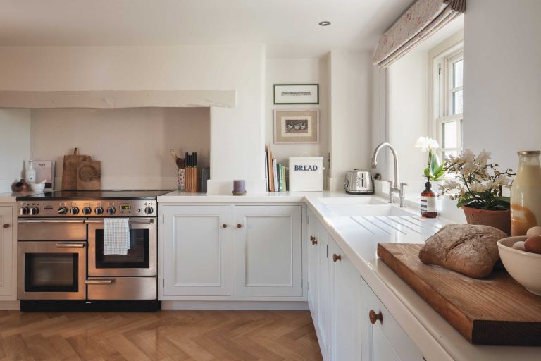 Pastourelle. Kitchen