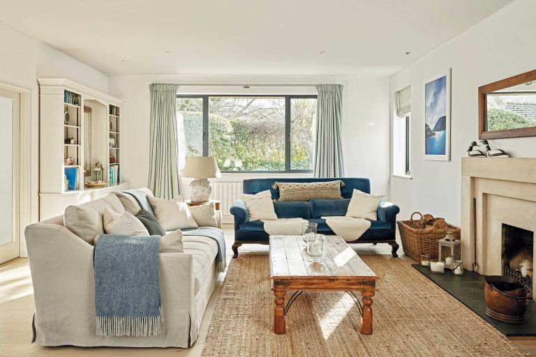 White and Navy Sofas in the Lounge